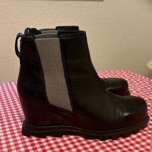 Sorel Black Leather Joan of Arc Rhapsody Waterproof Chelsea Wedge Boots Size 8